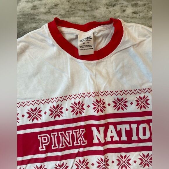 Victoria’s Secret PINK NATION Long Sleeve oversized fit white red Christmas - Picture 3 of 3